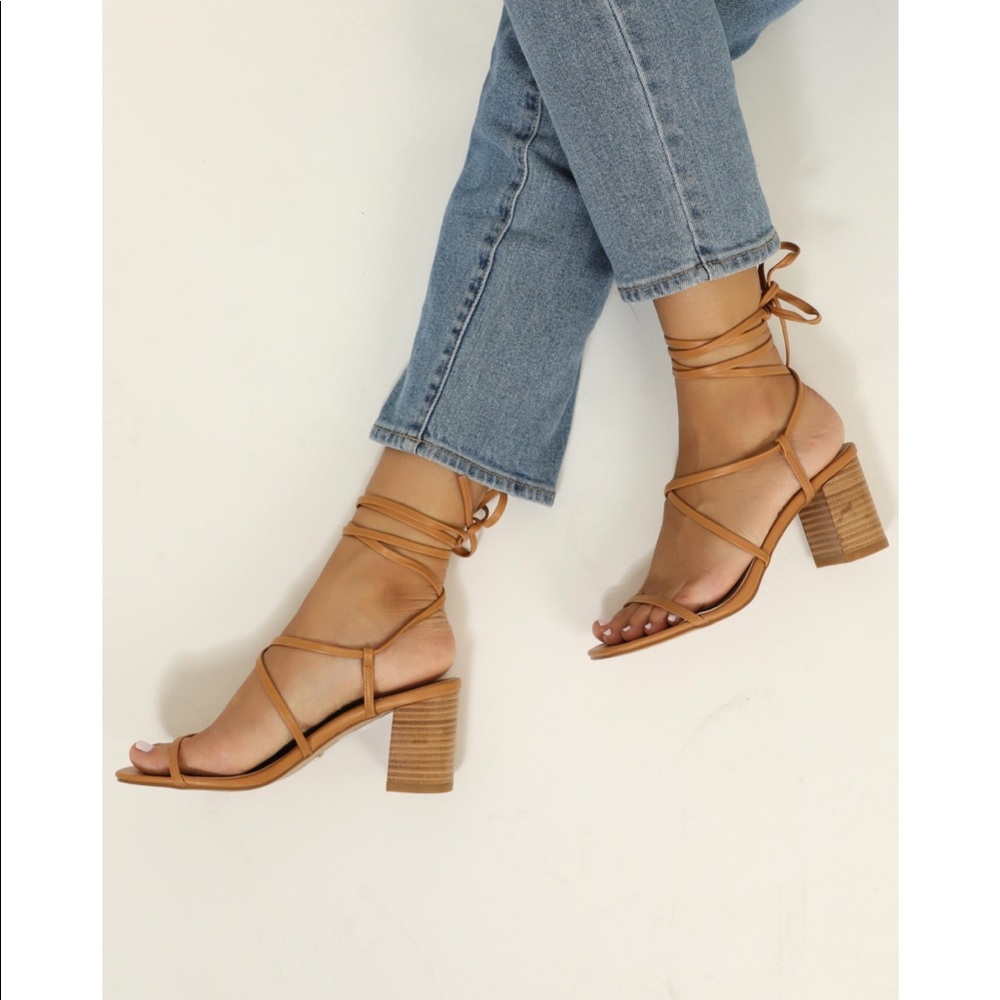 NWT Billini Sandal Heels